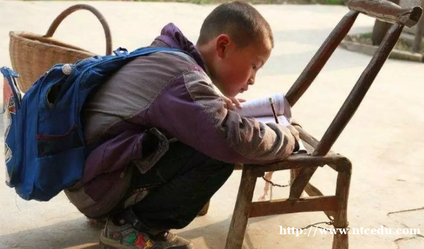 孫老師談教育：家長如何輔導(dǎo)孩子做作業(yè)和閱讀