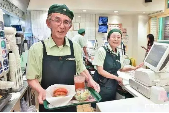 活久見？日本人均壽命創(chuàng)新高，都活得好嗎？